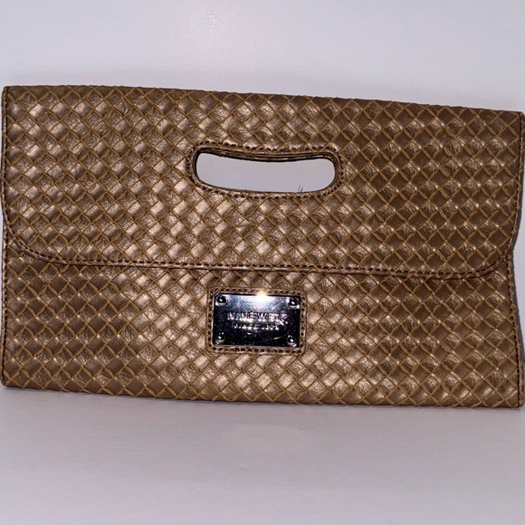 Nine West Medium Beige Envelope Clutch - Picture 1 of 8